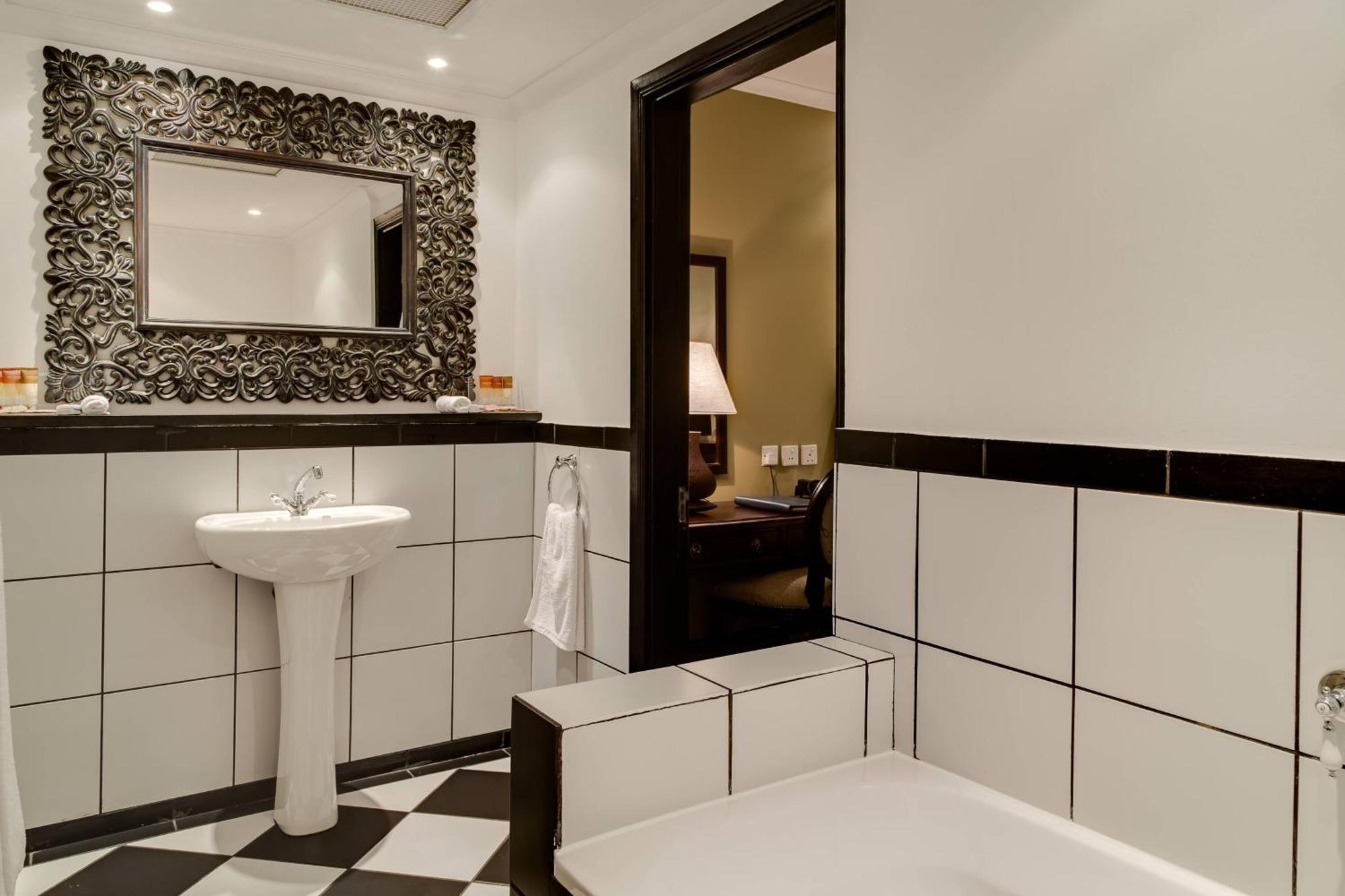 Protea Hotel By Marriott Blantyre Ryalls Ngoại thất bức ảnh