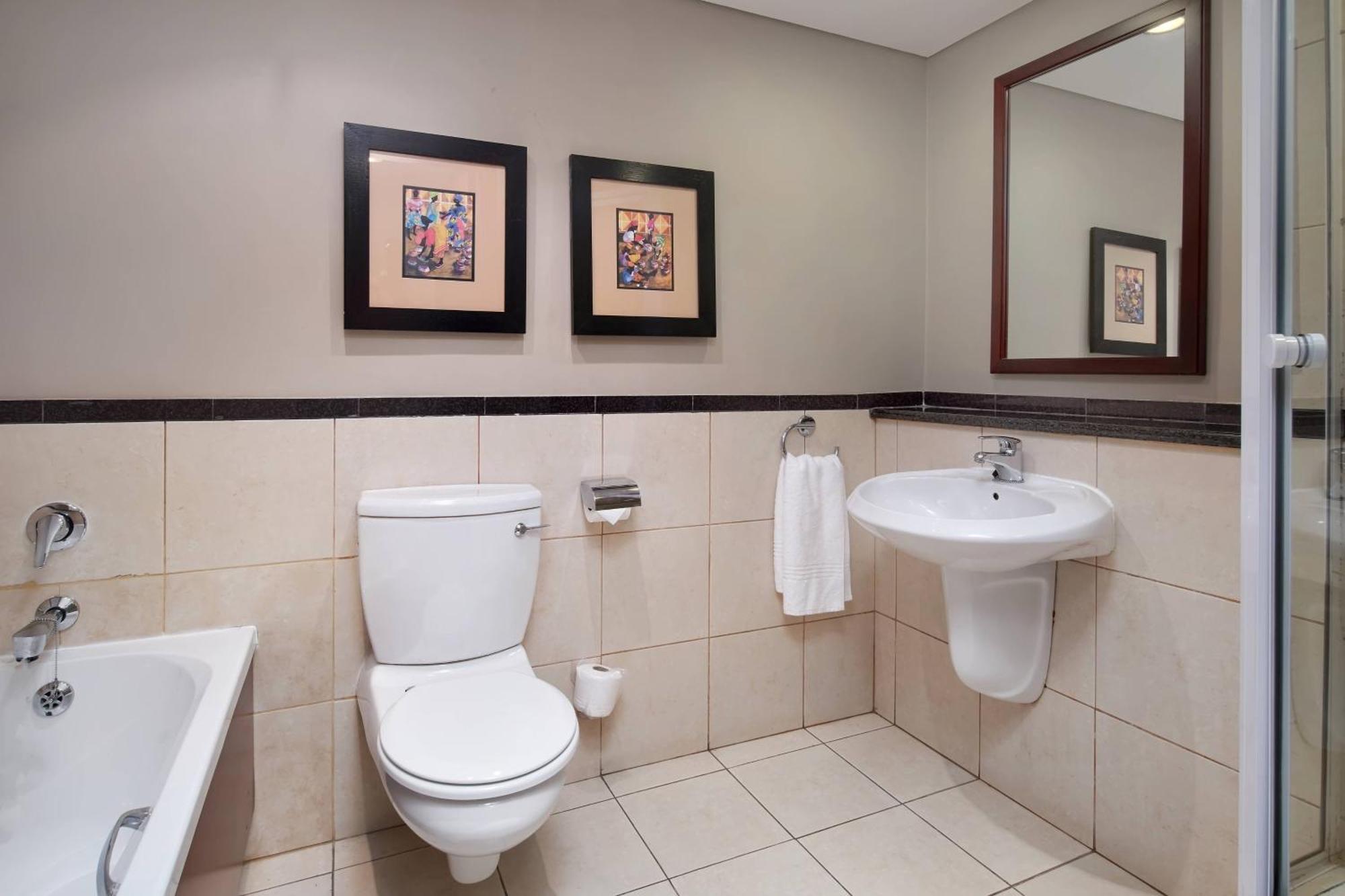 Protea Hotel By Marriott Blantyre Ryalls Ngoại thất bức ảnh