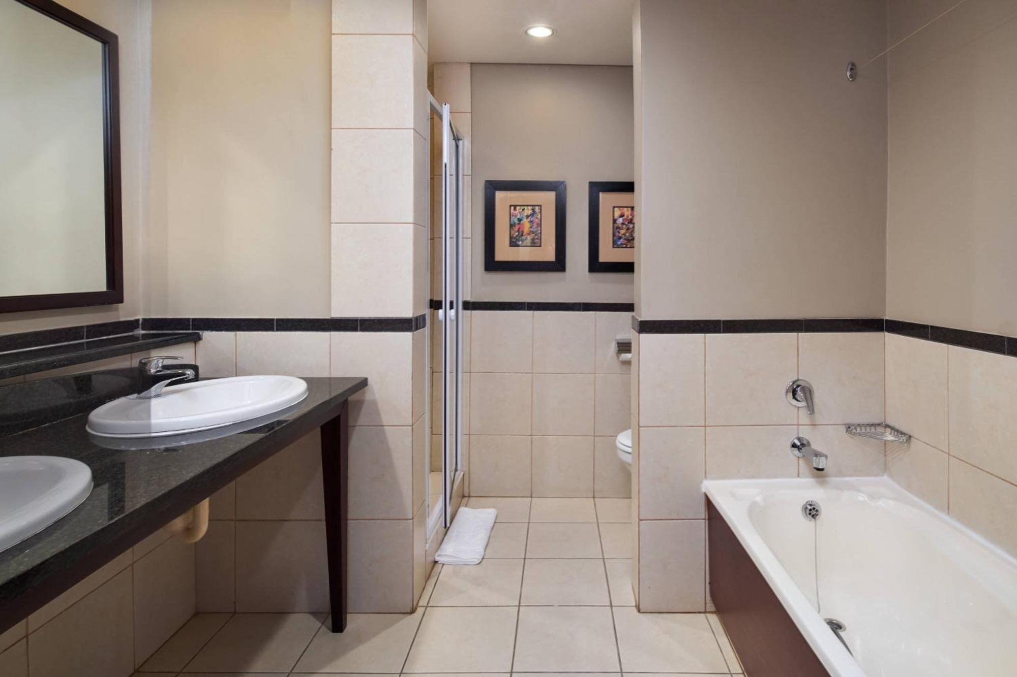 Protea Hotel By Marriott Blantyre Ryalls Ngoại thất bức ảnh